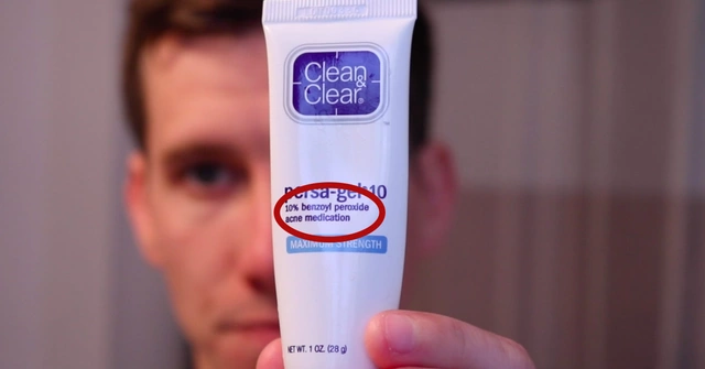 Benzoyl Peroxide: An Ingredient to Avoid for Rosacea Sufferers?